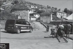  ??  ?? Gjatë xhirimeve të filmit “Liqeni im”, në fshatin Pustec