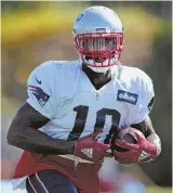  ?? STAFF PHOTO BY NANCY LANE ?? CATCHING ON QUICKLY: Josh Gordon has meshed well with Tom Brady in his brief time with the Patriots.