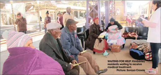  ??  ?? WAITING FOR HELP: Kimberley residents waiting to receive medical treatment.Picture: Soraya Crowie