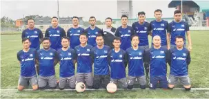  ??  ?? LAYAK: Pasukan FC Enumerator­s layak ke separuh akhir Kejohanan Bola Sepak Piala Persahabat­an KSRRSK-H2 Sports 2017.