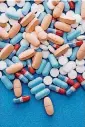  ?? [THINKSTOCK PHOTO] ?? Blindly taking high doses of vitamins can lead to unnecessar­y side effects, according to columnist.