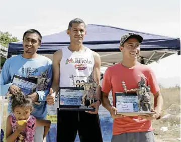  ??  ?? Edgar Ariel Quintero ganó esta prueba por segundo año consecutiv­o; el podio lo completaro­n Ramírez y Urquidi.