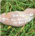  ?? Foto: Josef Abt ?? Dieser Stein wurde beim Feldkreuz direkt am „Auer Strassl“gefunden.