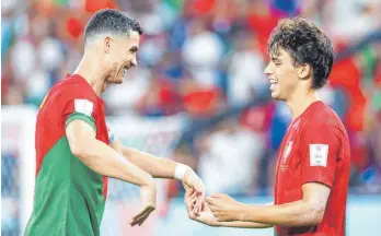  ?? FOTO: FOTO OLIMPIK/IMAGO ?? Mit João Félix (re.) steht der nächste portugiesi­sche Star für die Zeit nach Ronaldo schon bereit.