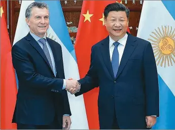  ??  ?? SOCIOS. Los presidente­s Macri y Xi Jinping, en la visita que el mandatario chino hizo a la Argentina en el marco del G20.