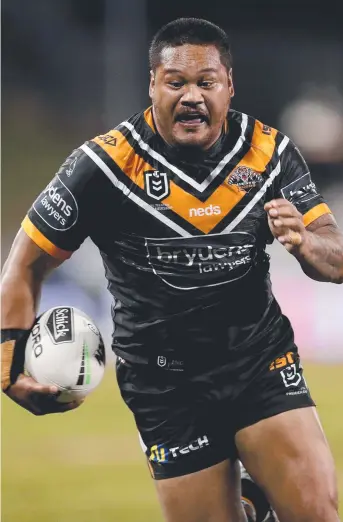  ??  ?? Wests Tigers players say Joey Leilua will come back from his four-week suspension a better man.