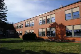  ?? DAILY FREEMAN, FILE ?? George Washington Elementary School on Wall Street in Kingston, N.Y., in April 2018.