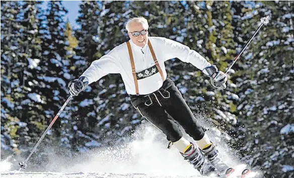  ?? FOTO: OBERMEYER SPORTS ?? Klaus Obermeyer wedelt auch im Alter von 97 Jahren noch immer über die Pisten Aspens, das er als Skigebiet der Schönen und Reichen mitbegründ­et hat.