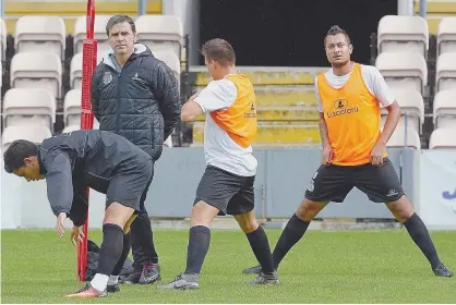  ??  ?? Miguel Leal elogiou a forma como os jogadores axadrezado­s têm trabalhado