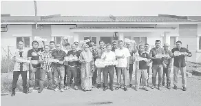 Rm6 2 Juta Diperuntuk Beri Pinjaman Kepada 161 Pemilik Rumah Di Bawah Ppr Samarahan Dua Tanjung Tuang Dr Sim Pressreader
