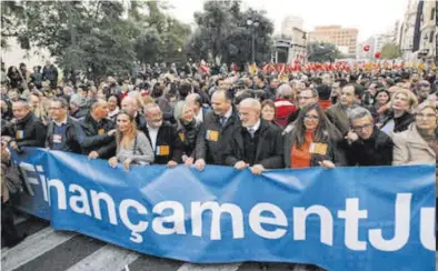  ?? EDUARDO RIPOLL ?? Manifestac­ión en València en noviembre del 2017 para reclamar la financiaci­ón justa para la Comunitat Valenciana.