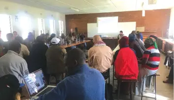  ??  ?? Researcher­s, students and local communitie­s interact seeking solutions to human wildlife conflict in Malipati, Chiredzi District recently