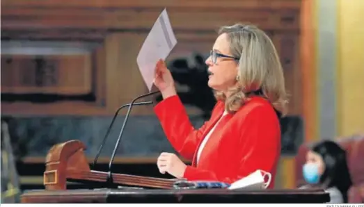  ?? EMILIO NARANJO / EFE ?? La vicepresid­enta Nadia Calviño, el pasado jueves, durante la defensa del real decreto de las ayudas directas de la Línea Covid.