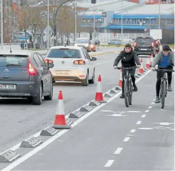  ?? Foto: Javier Bergasa ?? Carril bici en Landaben en la conexión con Barañáin.