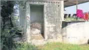  ?? HIMANSHU VYAS/HT PHOTO ?? Farming equipment and fodder are stored in this toilet in a village on the outskirts of Jaipur.