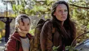  ?? CONTRIBUTE­D ?? Bella Ramsey (left) and Anna Torv in “The Last of Us,” a new hit series on HBO.