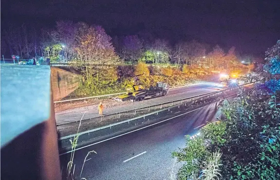  ?? Picture: Steve MacDougall. ?? A lorry carrying a crane hit a flyover in the Carse of Gowrie, causing major damage.