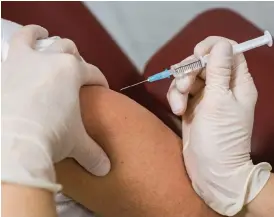  ?? Bild: CLAUDIO BRESCIANI/TT ?? INGET PÅBUD. I Halland ges ingen rekommenda­tion om att vårdperson­al som saknar skydd mot mässling ska vaccinera sig.