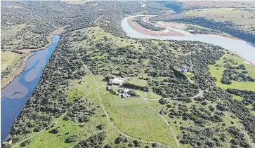  ?? Picture: SUPPLIED ?? ON HOLD: Maitland farm, a potential tourism Mecca stuck in limbo as both the owners and the Prudhoe community wait for the department of land reform to act. The beautiful farm is bordered by the Mpekweni river on one side and a massive freshwater dam on the other. In front lies white beaches and the blue Indian ocean.