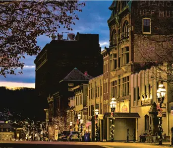  ?? APRIL GAMIZ/THE MORNING CALL ?? Main Street is seen Monday in Bethlehem. Bethlehem is one of five U.S. cities to be featured on the Hallmark Channel’s online “Christmas Cam” livestream display.