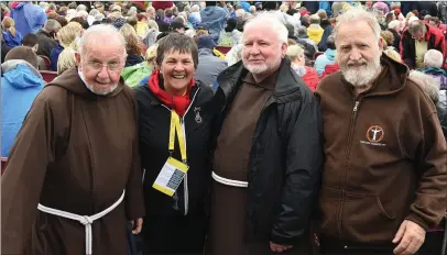  ?? Pope Francis celebratin­g Mass at the World Meeting of Families closing Mass in Phoenix Park, Dublin, on Sunday ?? Fr Kevin, Fr Patrick and Fr Alphonsus with Michelle Cooper Galvin at the World Meeting of Families closing Mass in the Phoenix Park, Dublin on Sunday