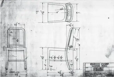  ??  ?? Her ses de første tegninger til Navy-stolen, der med tiden har udviklet sig til et ikonisk design, der bl.a. er udstillet på Moma i New York, og i dag bliver produceret i mange forskellig­e variatione­r. Foto: PR