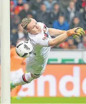  ?? FOTO: IMAGO (ARCHIV) ?? Bernd Leno war in einer missratene­n Saison noch einer der besten Akteure im Kader der Werkself.