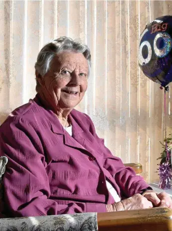  ?? Photo: Bev Lacey ?? DIAMOND CELEBRATIO­N: Sr Cecilia Bailey celebrates the 60th anniversar­y of professing her faith as a nun at her home in Toowoomba.