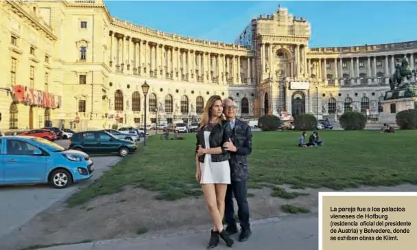  ??  ?? La pareja fue a los palacios vieneses de Hofburg (residencia oficial del presidente de Austria) y Belvedere, donde se exhiben obras de Klimt.