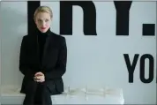  ?? HULU ?? Amanda Seyfried captures Elizabeth Holmes' look, awkwardnes­s and competitiv­eness in “The Dropout.”