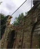  ?? RIVER TRUST PHOTOS: CANAL & ?? The damage caused to one of the bridge parapets.