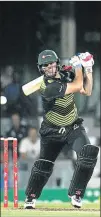  ?? Picture: MARK ANDREWS ?? PULLING LOOSE: Warriors batsman Jon Jon Smuts will carry his side’s hopes