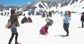  ??  ?? For a thrilling and quick adventure in Japan, a visit to the scenic Tateyama Kurobe Alpine Route is a must.