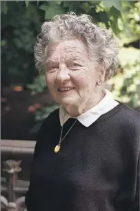  ?? Joe Tabacca Associated Press ?? ‘A TRULY INNOVATIVE ARTIST’ Unconcerne­d with journalist­ic boundaries, Lillian Ross became chummy with many of her subjects.