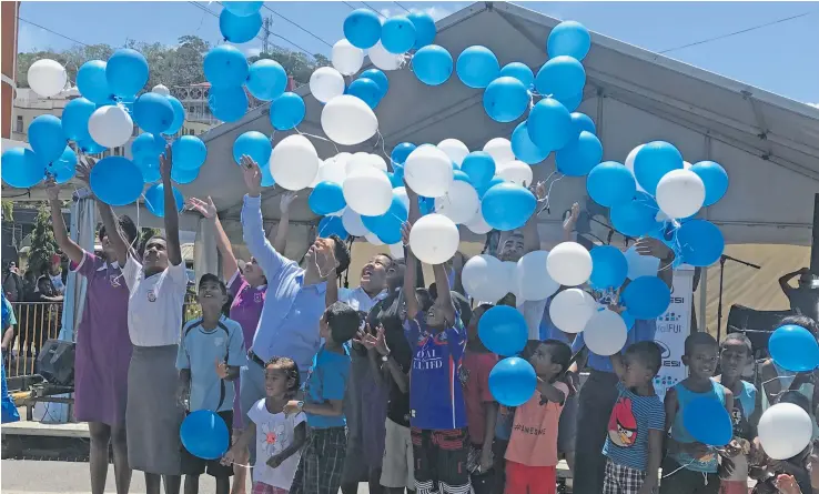  ?? Photo: Charles Chambers ?? Acting Prime Minister and Attorney-General Aiyaz Sayed-Khaiyum launches the public wifi in Sigatoka on September 15, 2018.