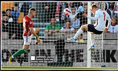  ?? ?? ■ JARRING: Jarrod Bowen fluffs his header with the goal at his mercy