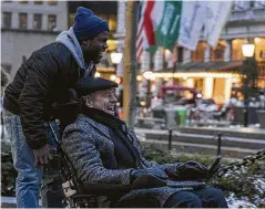  ?? Lantern Entertainm­ent / TNS ?? Kevin Hart may not be hosting the Oscars, but he has a No. 1 movie. “The Upside,” starring Hart and Bryan Cranston, surpassed expectatio­ns to open with $19.6 million in ticket sales.