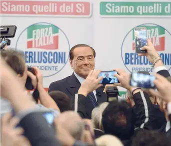  ??  ?? A Roma Silvio Berlusconi, 82 anni, leader di Forza Italia, ieri alla convention promossa da Antonio Tajani
