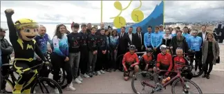  ?? (Photo Cyril Dodergny) ?? Hier, le compte à rebours jusqu’à l’arrivée du Tour de France à Nice a été installé sur Rauba Capeù.