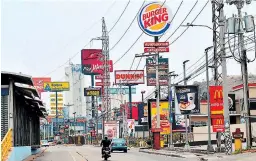  ?? FOTO: EL HERALDO ?? Las cadenas de restaurant­es generan 10,000 empleos directos y 30,000 indirectos en Honduras, afirma el Cohep.