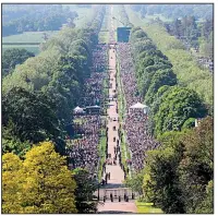  ?? AP/YUI MOK ?? Spectators gather Saturday along the Long Walk avenue that leads to Windsor Castle.