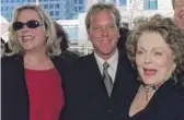  ?? TANNIS TOOHEY/AP ?? Shirley Douglas (right) with twin daughter and son Rachel Sutherland and Kiefer Sutherland in 2000.