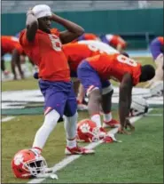  ?? GERALD HERBERT — THE ASSOCIATED PRESS ?? Clemson wide receiver Deon Cain (8) practices for the upcoming Sugar Bowl semifinal playoff game against Alabama for the NCAA football national championsh­ip in New Orleans, Saturday.