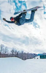  ?? Foto: Loon Moutain Ressort ?? Spielplatz für Freestyle Snowboarde­r: Das Loon Mountain Resort hat sechs Funparks mit Kickern und zwei Halfpipes.