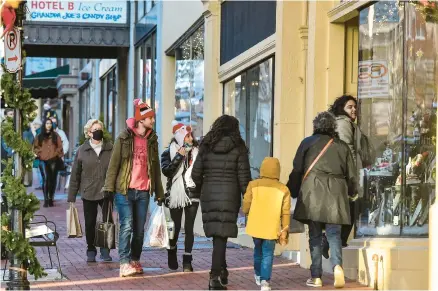  ?? APRIL GAMIZ/THE MORNING CALL ?? The holiday shopping forecast is a strong one. Expect people to crowd the sidewalks in downtown Bethlehem as they did during Black Friday in 2021.