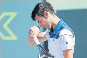  ?? FOTO: EFE ?? Novak Djokovic perdió ayer en la 2ª ronda de Miami contra Benoit Paire por 6-3 y 6-4
