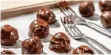  ??  ?? Pecan Mocha Truffles. | Laura Chase de Formigny for The Washington Post.