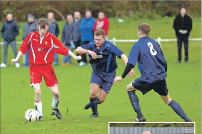  ?? 25_c49pupils0­2 ?? Souden was mobbed by Goldenhill every time he was in possession.