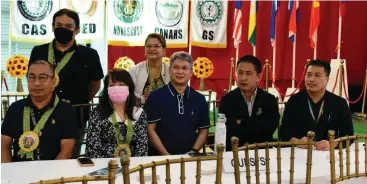  ?? NONESCOST ICT OFFICE PHOTO ?? (Seated from left) Senate Committe Secretary Joey Tunac, House of Representa­tives Committee Secretary Frances Melanie Mauricio, Negros Occidental Second District Representa­tive Alfredo Marañon III, Ched-western Visayas Director Raul Alvarez, and Nonescost President Renante Egcas with representa­tives from the Congress during onsite validation for the institutio­n’s university­hood compliance last week▪