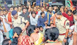  ?? PTI ?? BJP workers held protests in Jubilee Hills police station on Friday demanding justice for the survivor.